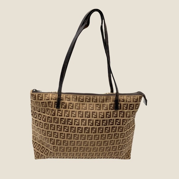 ✨SOLD✨Authentic Fendi Zucca Canvas Tote Bag - Picture 2 of 16